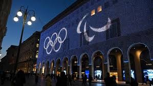 反正主打一个必须是詹姆斯比别人占优的，／／[@吴大侠]：为什么詹姆斯4个总冠军4个MVP4个fmvp而库里4个总冠军2个MVP1个fmvp？赢荣誉这不一目了然？