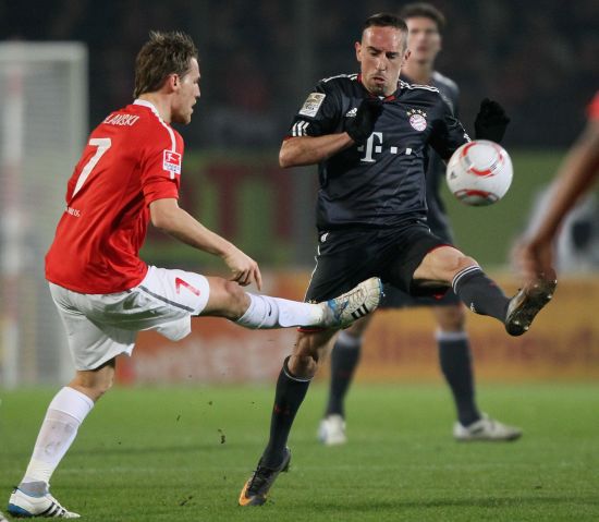 为湖人提供 为湖人提供